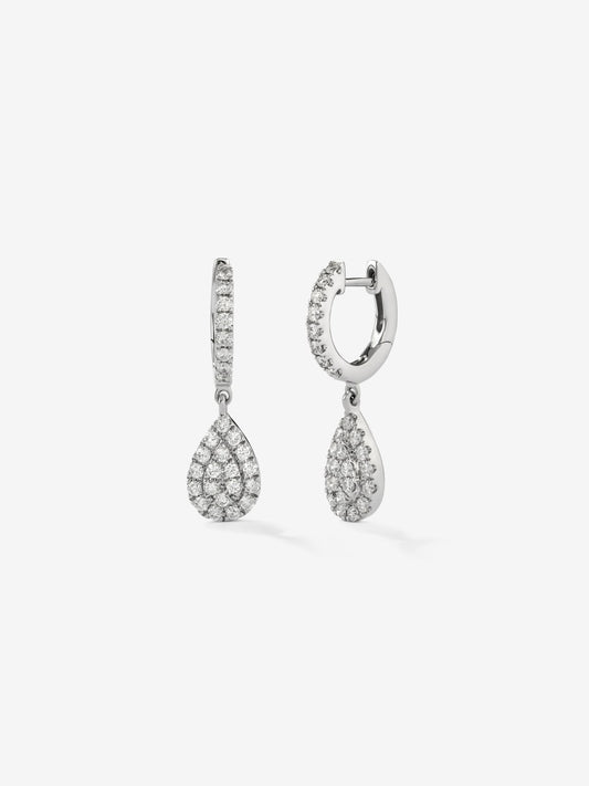 Pendientes de oro blanco de 18K con 54 diamantes en talla brillante con un total de 0,52 cts