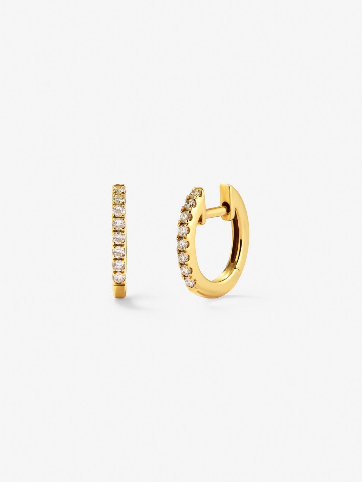 Pendientes de oro amarillo de 18K con 16 diamantes en talla brillante