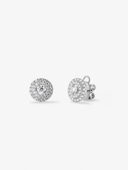 Pendientes de oro blanco de 18K con 66 diamantes en tallla brillante con un total de 0,99 cts