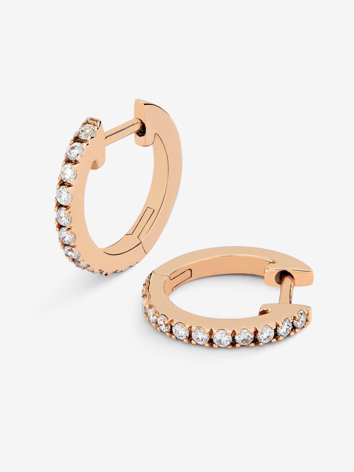 Pendientes aro pequeño de oro rosa de 18K con diamantes