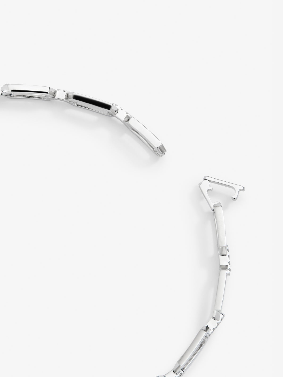 Pulsera de oro blanco de 18K con diamantes blancos en talla brillante de 0,3 cts