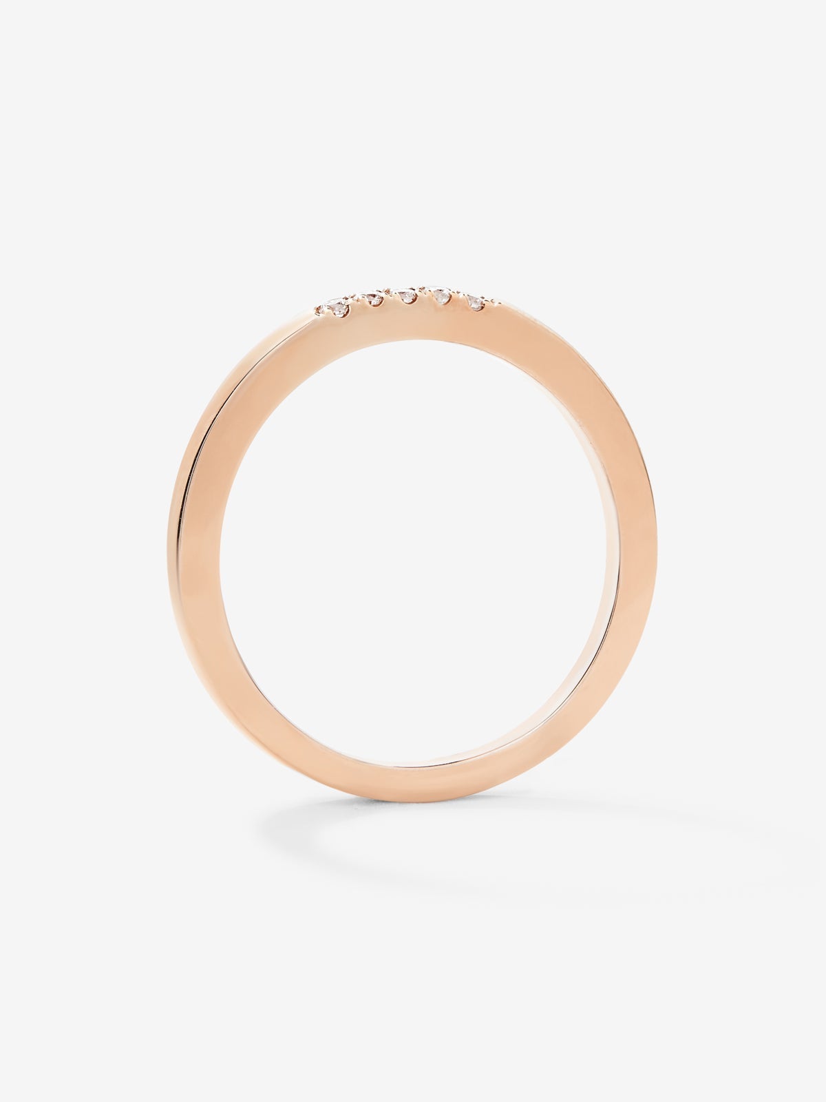 Anillo de oro rosa de 18K con 5 diamantes en talla brillante con un total de 0,05 cts