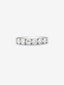 Media alianza de oro blanco de 18K con 15 diamantes en talla brillante con un total de 0,3 cts