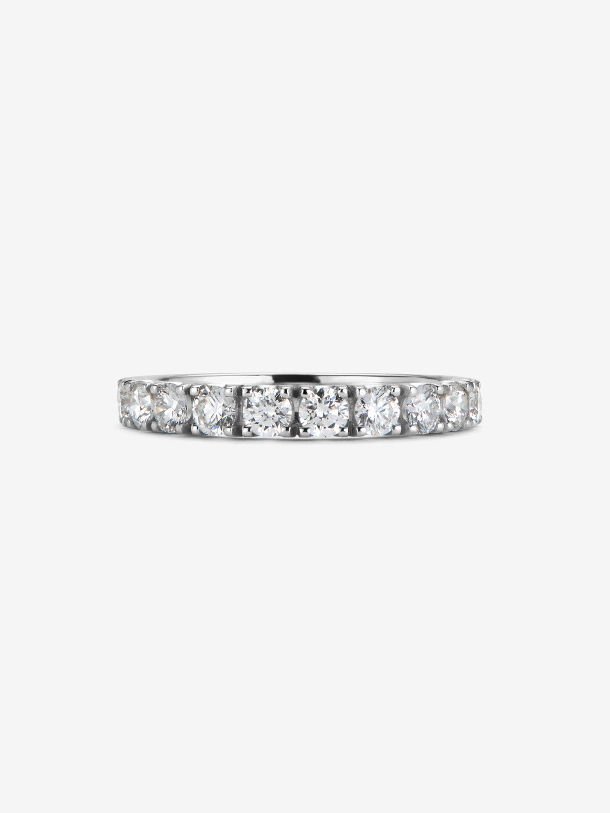 Media alianza de oro blanco de 18K en talla brillante