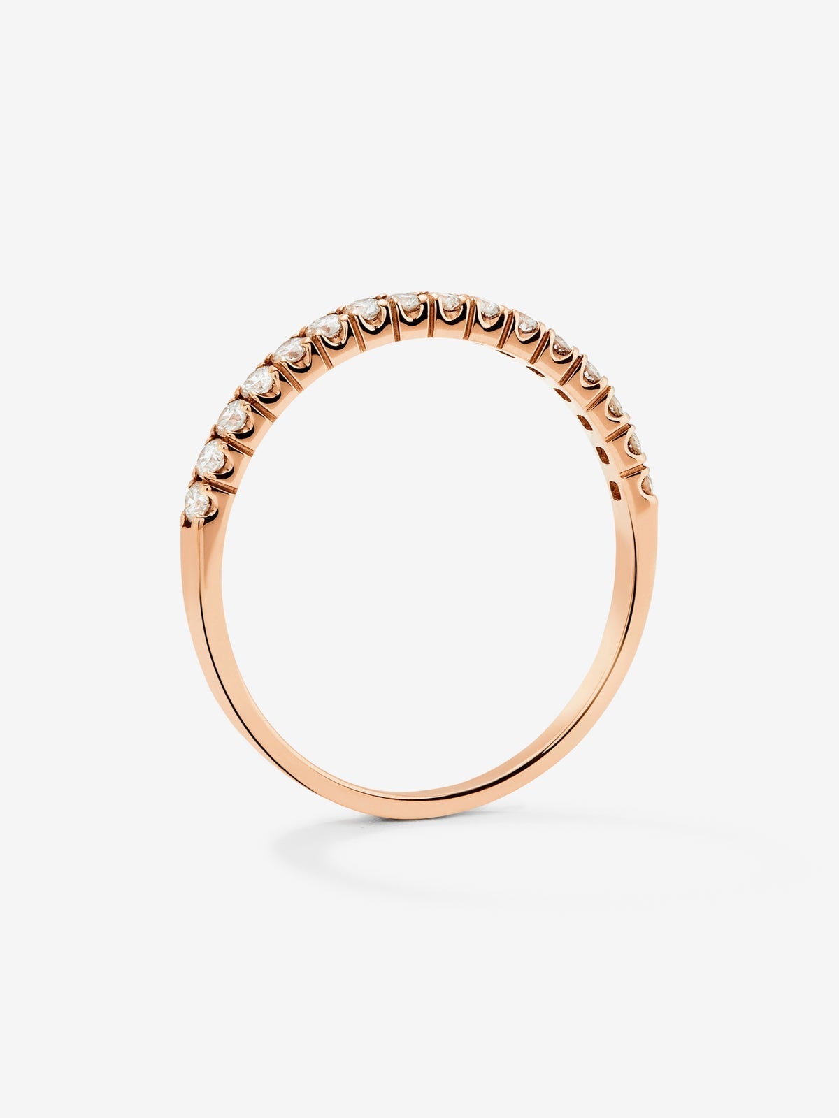 Media alianza de oro rosa de 18K con 16 diamantes en talla brillante con un total de 0,22 cts