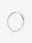Media alianza de oro blanco de 18K con 15 diamantes en talla brillante con un total de 0,31 cts