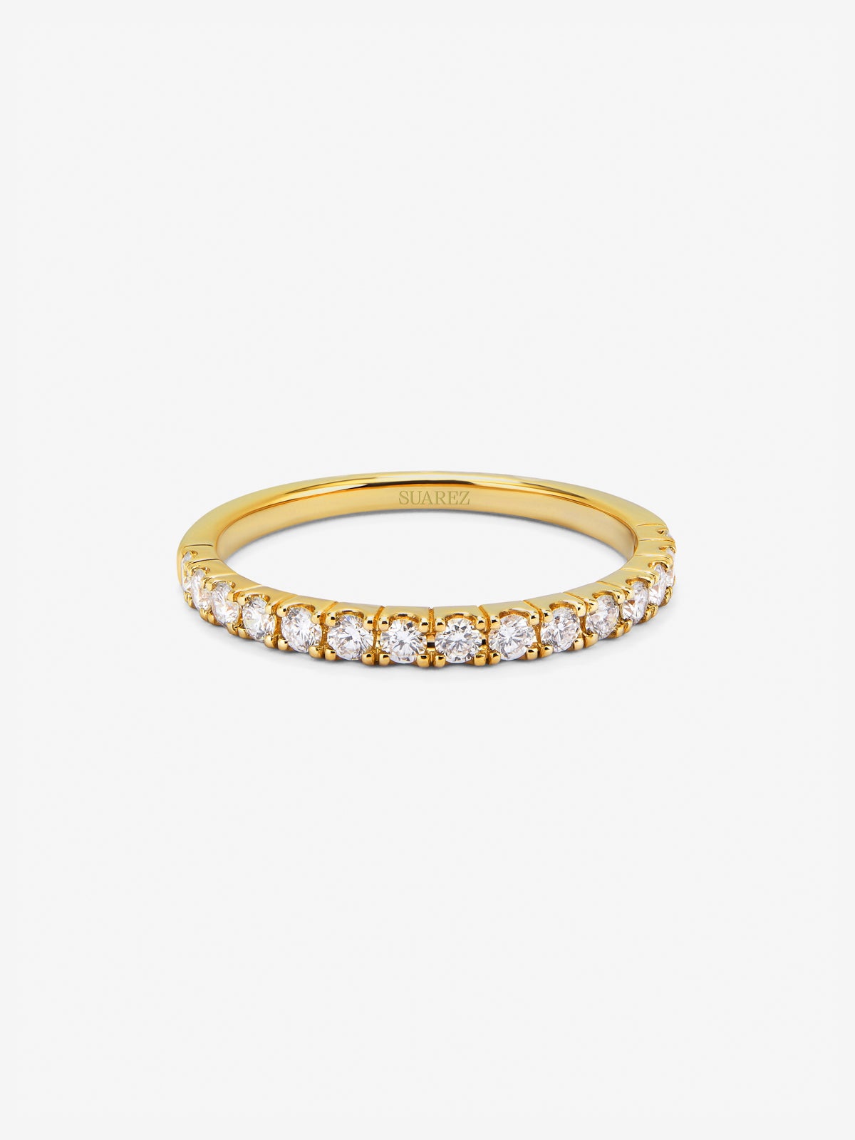 Anillo de oro amarillo de 18K con 15 diamantes en talla brillante con un total de 0,3 cts