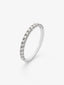 Media alianza de oro blanco de 18K con 13 diamantes en talla brillante con un total de 0,29 cts