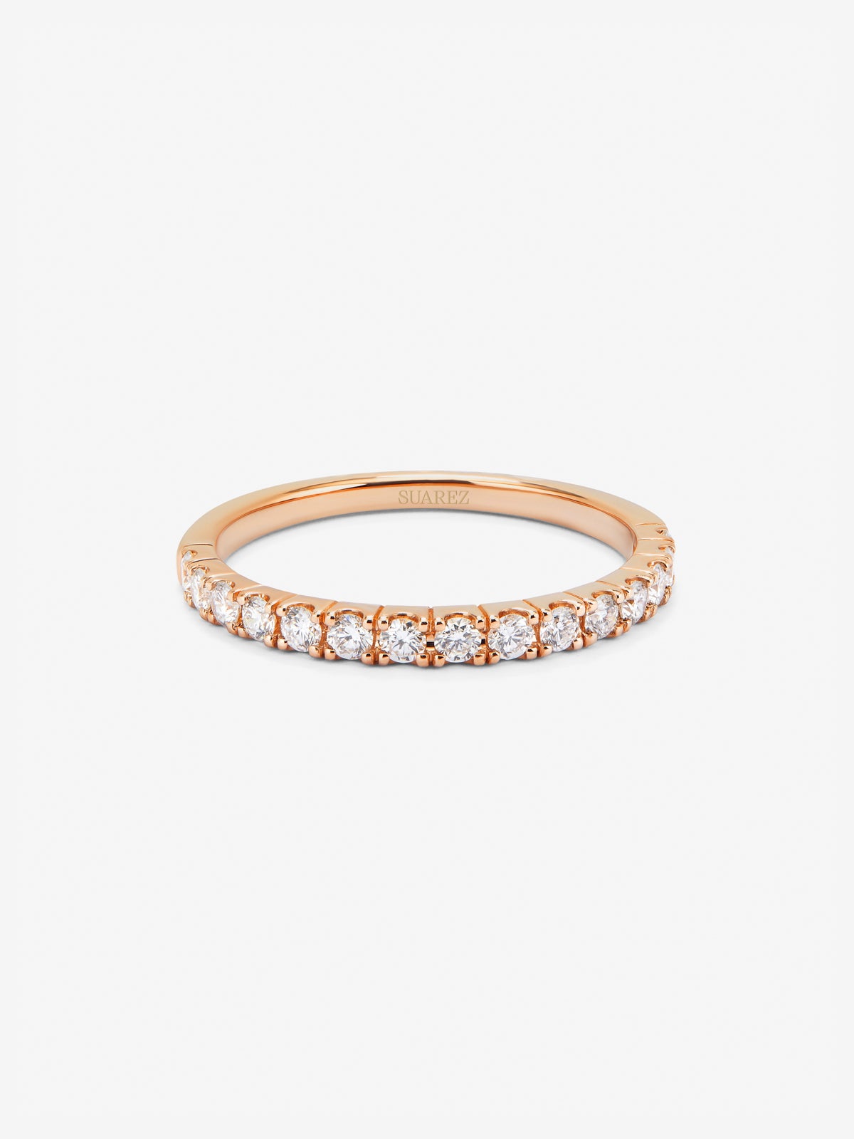 Media alianza de oro rosa de 18K con 15 diamantes en talla brillante con un total de 0,3 cts