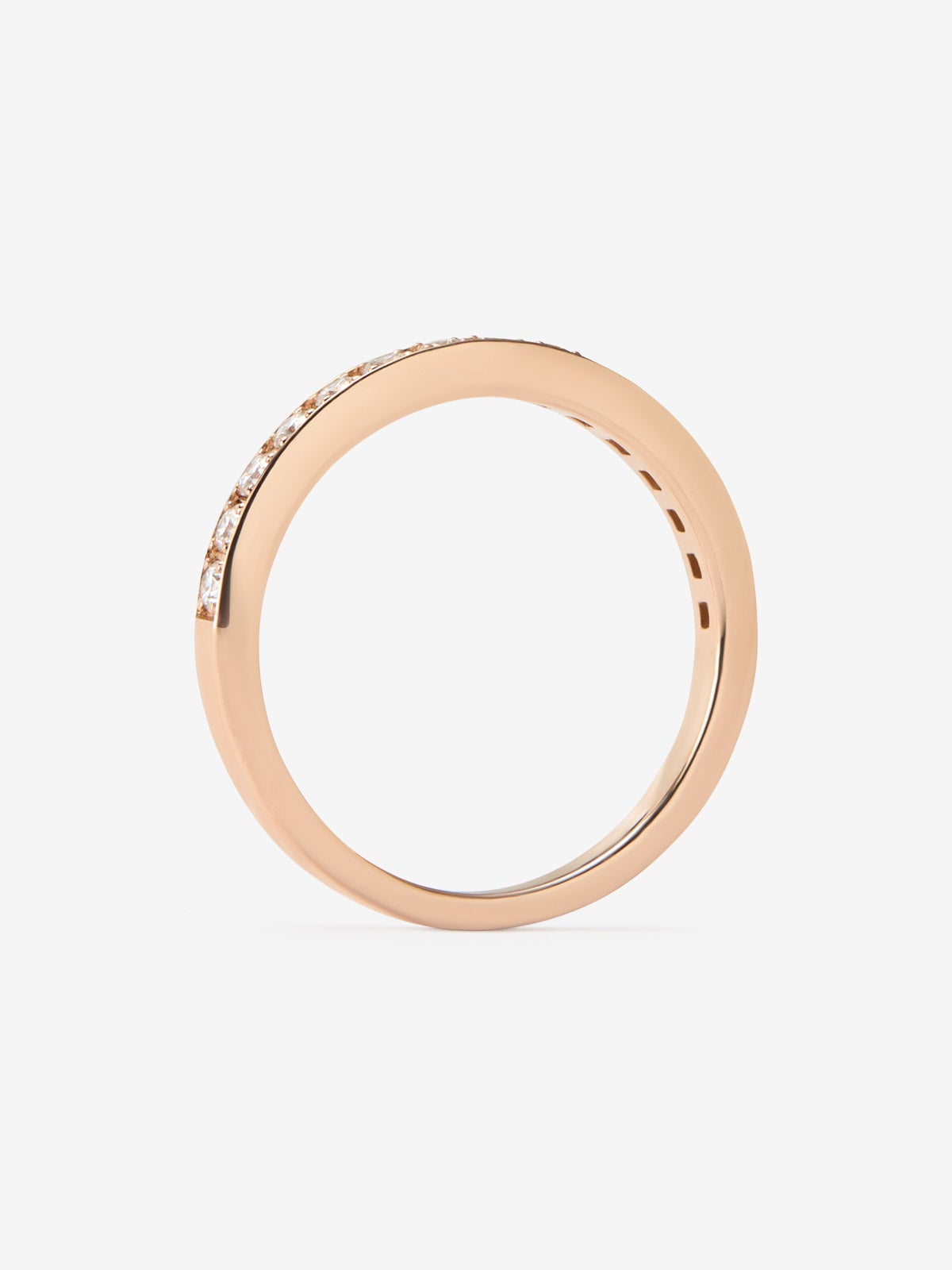 Media alianza de oro rosa de 18K con 16 diamantes en talla brillante con un total de 0,3 cts