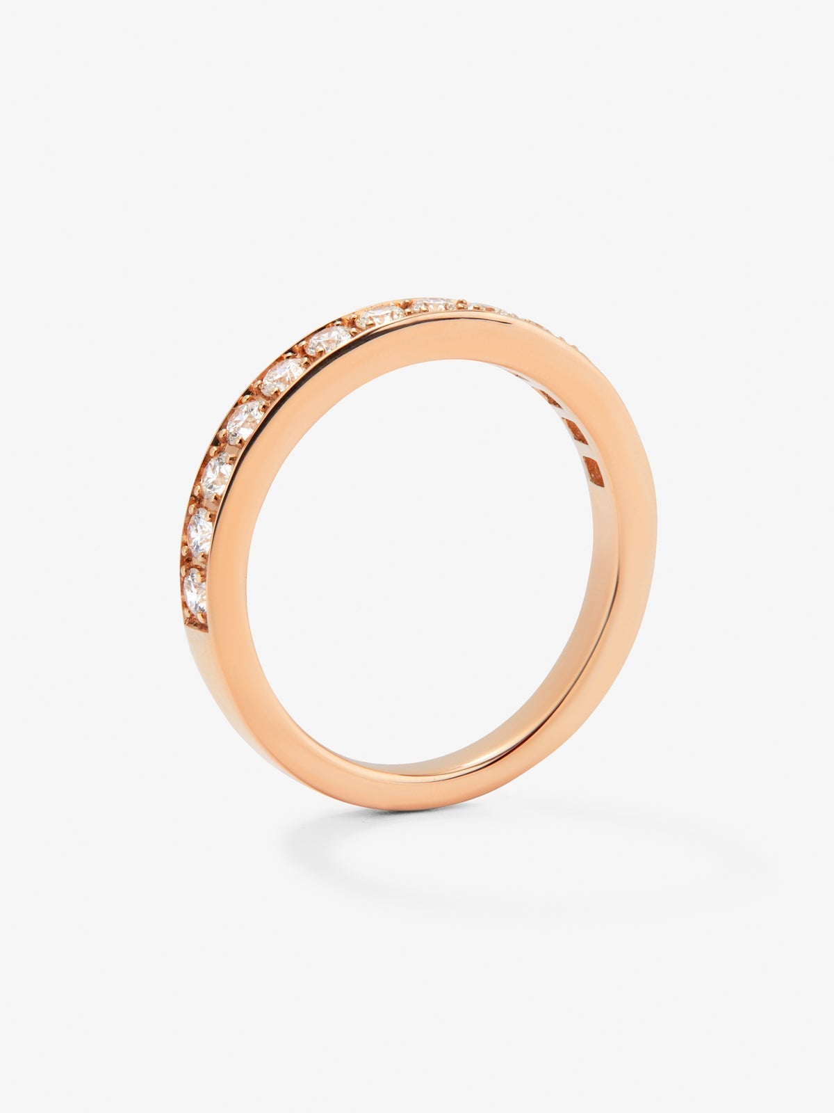 Media alianza de oro rosa de 18K con 13 diamantes en talla brillante con un total de 0,36 cts