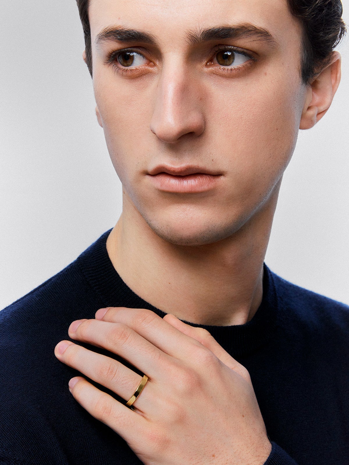 Alianza de oro amarillo de 18K