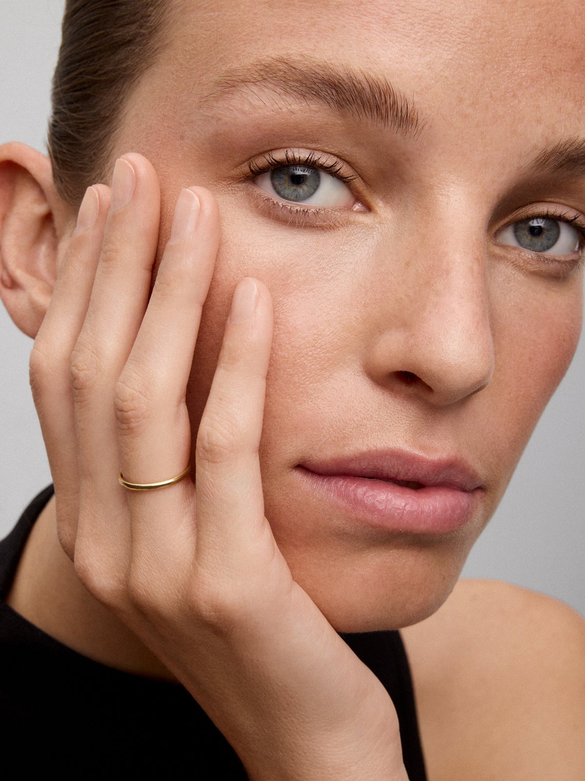 Alianza de boda de oro amarillo de 18K