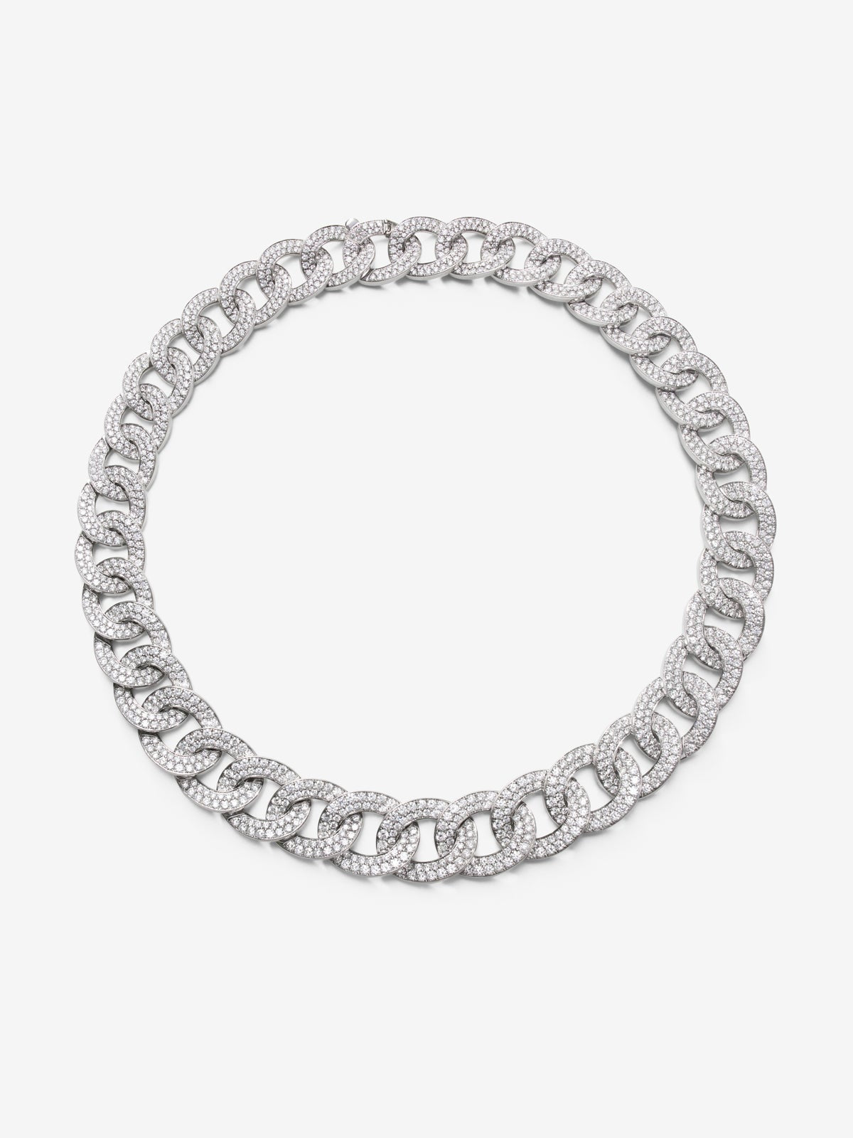 Collar de eslabones barbados de oro blanco de 18K y diamantes en talla brillante con un total de 33,44 cts