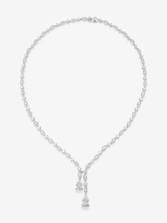 Collar de oro blanco de 18K con diamantes blancos en talla pera de 3,51 cts y diamantes blancos en talla brillante 6,32cts