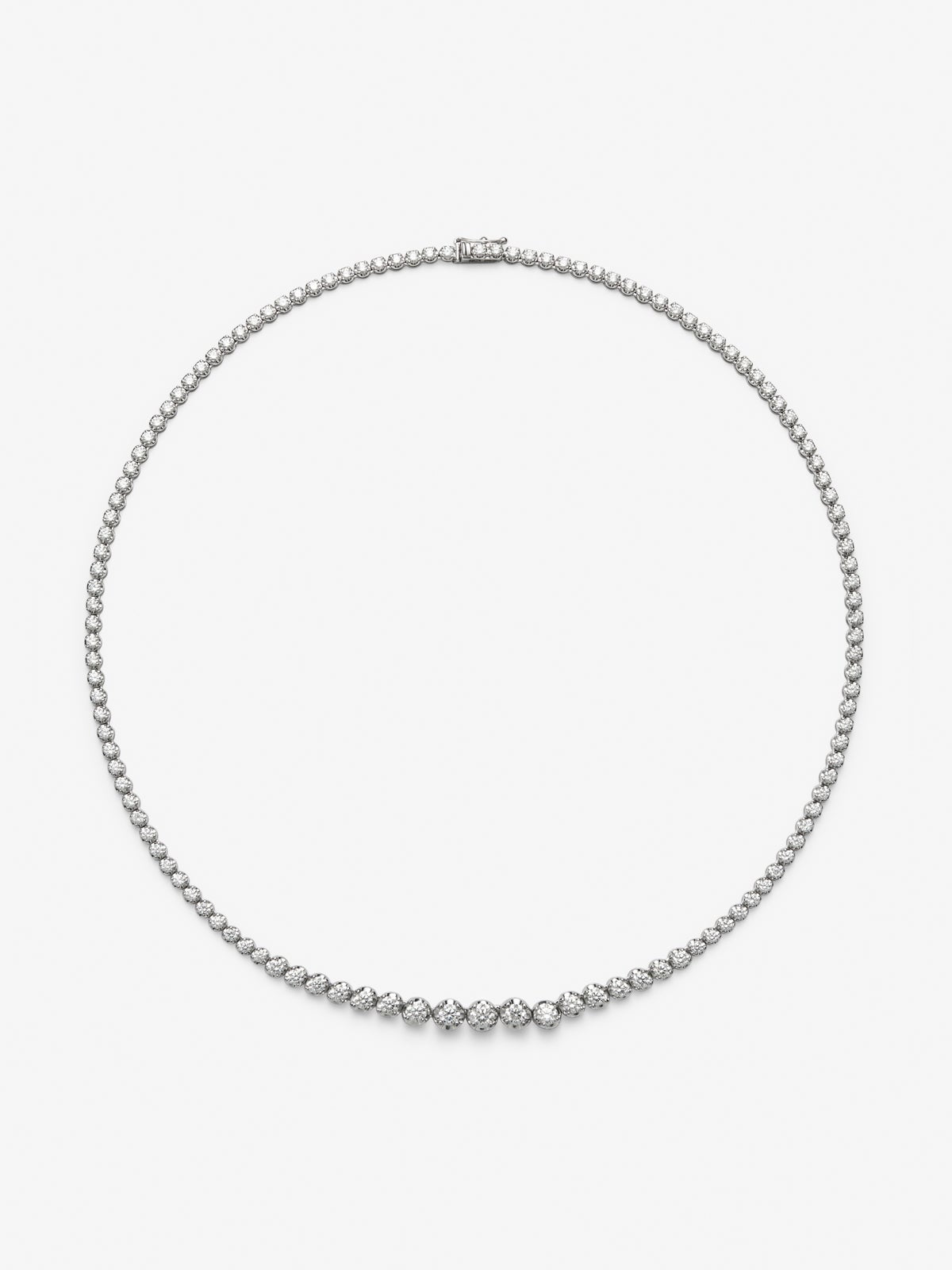 Collar rivière de oro blanco de 18K con 126 diamantes en talla brillante con un total de 6,71 cts