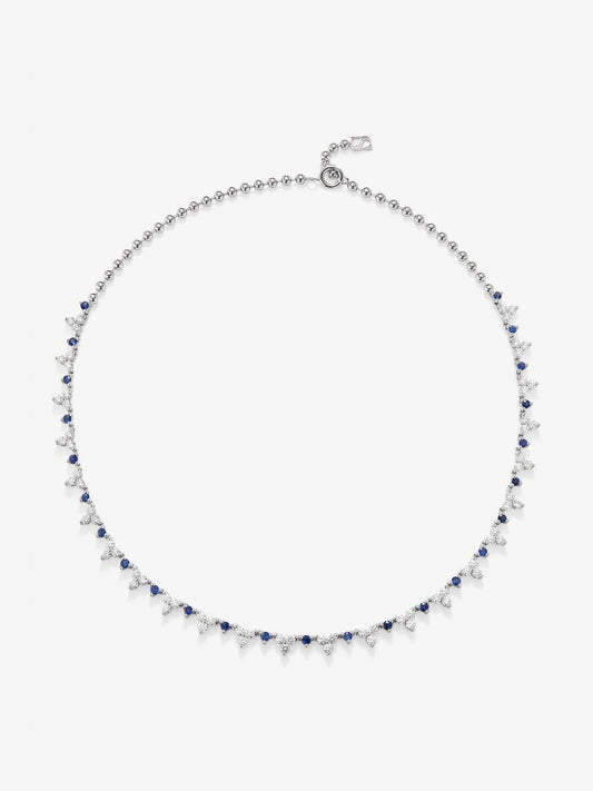 Collar rivière de oro blanco de 18K con 25 zafiros azules en talla brillante con un total de 1,7 cts y 72 diamantes en talla brillante con un total de 3,97 cts