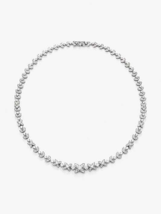 Collar de oro blanco de 18K con 456 diamantes en talla brillante con un total de 7,81 cts