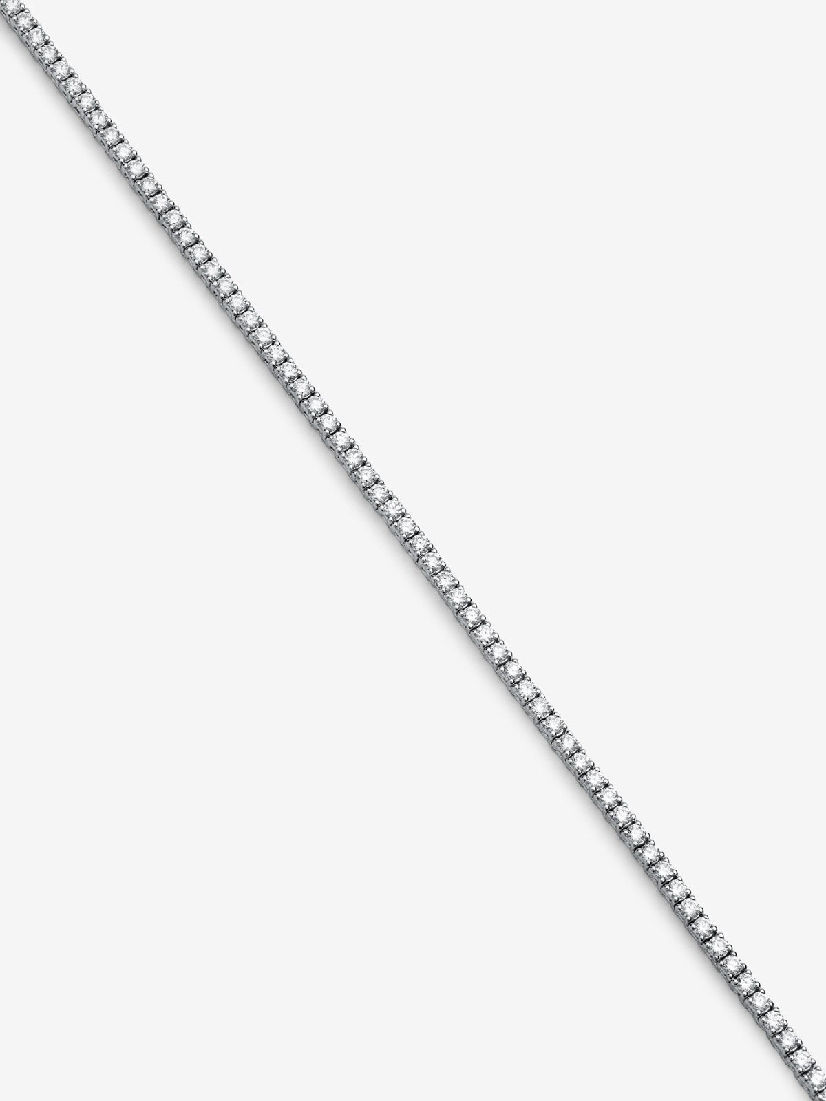 Colgante rivière de oro blanco de 18K con diamantes en talla brillante con un total de 4,13 cts