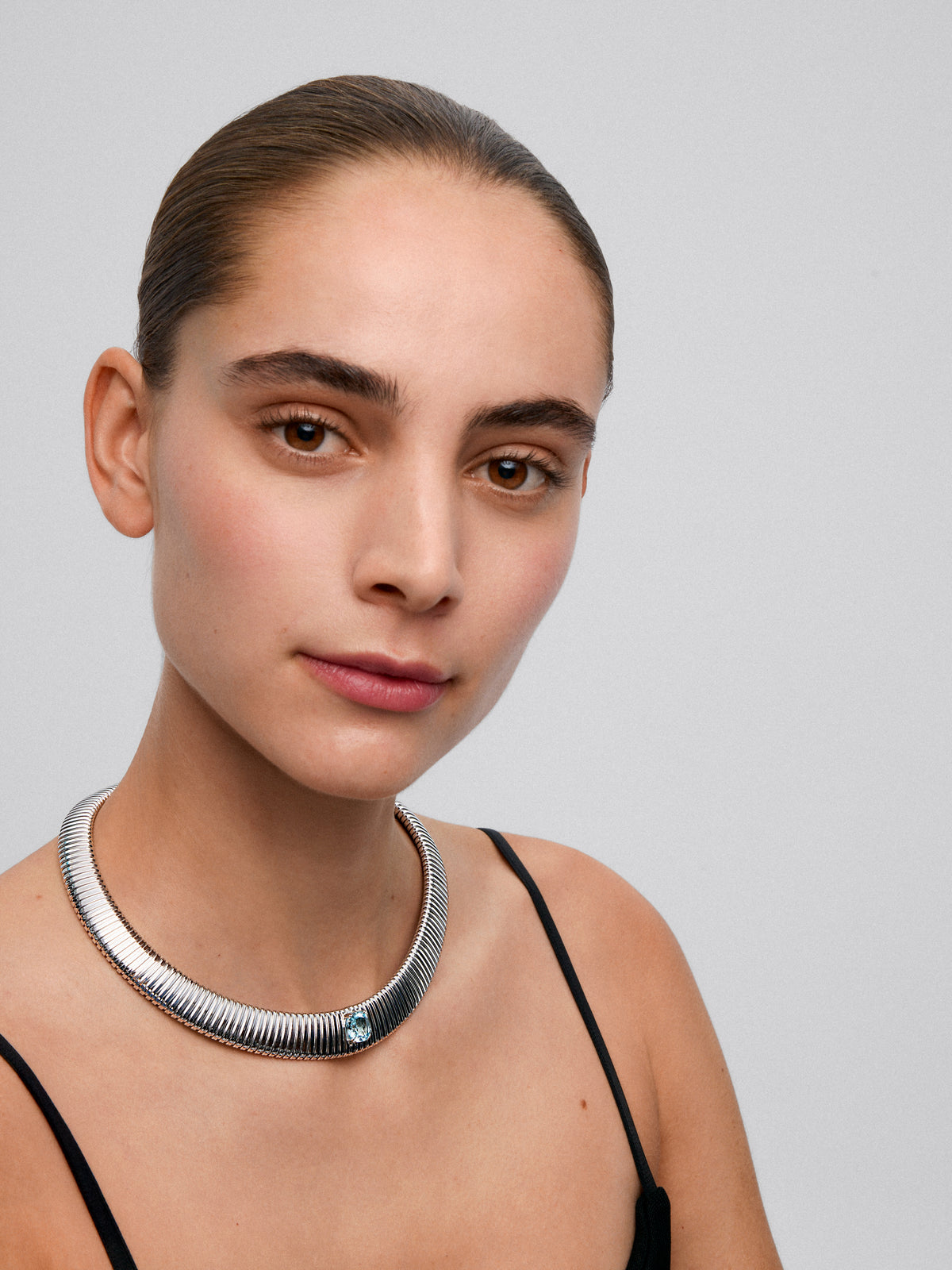 Collar tubogas de plata 925 con topacio azul Sky