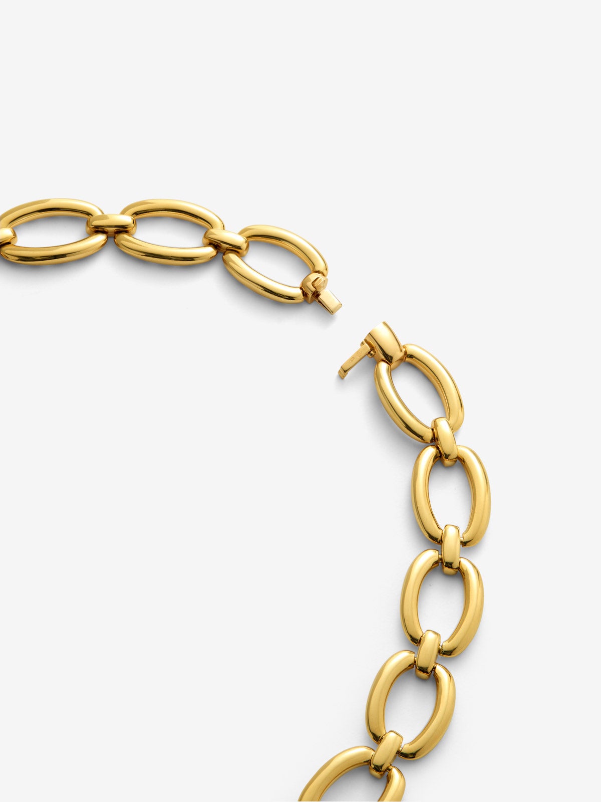 Collar eslabones de oro amarillo de 18K con pavé de diamantes