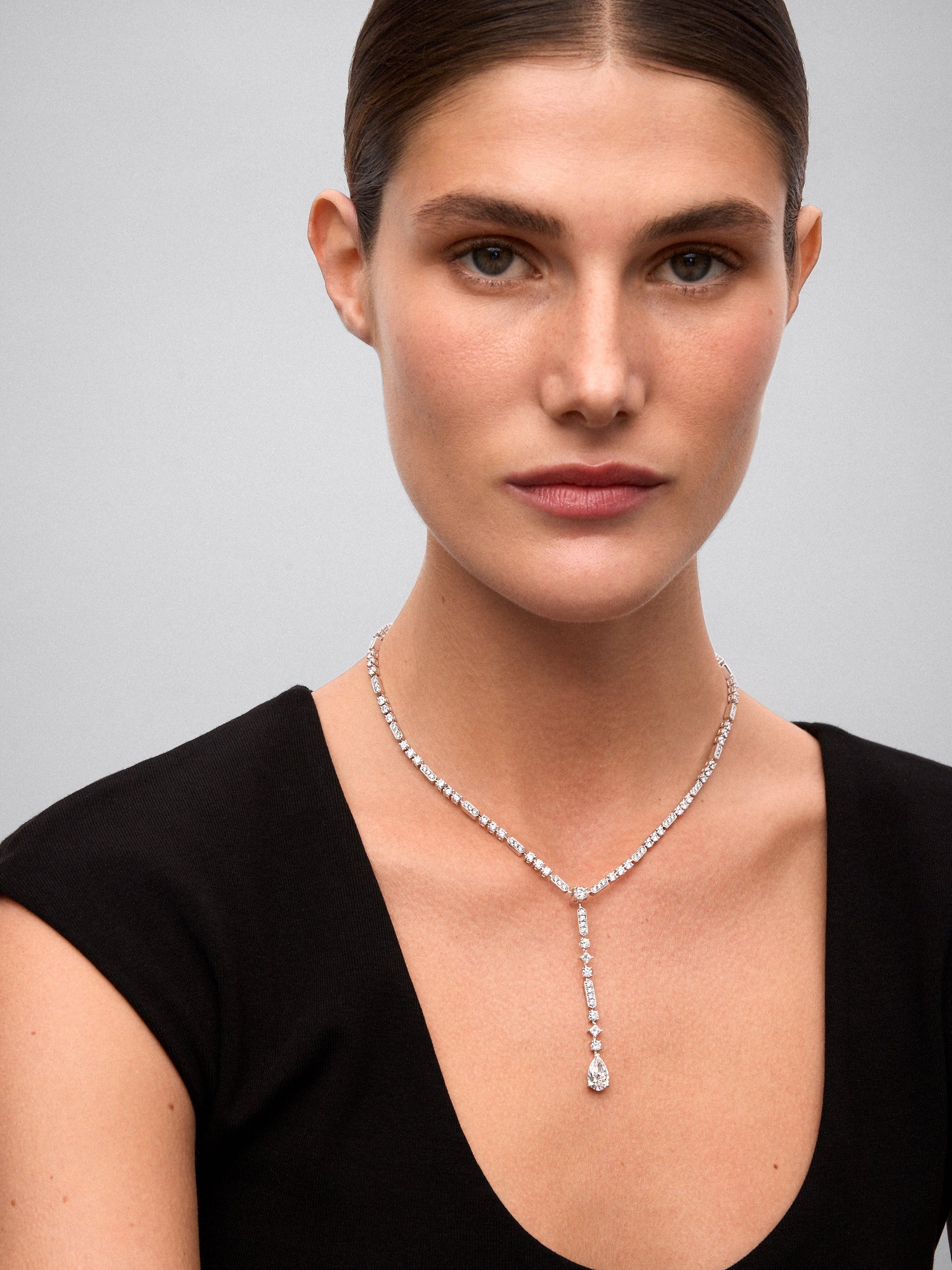 Collar de Alta Joyería en oro blanco de 18K con diamantes