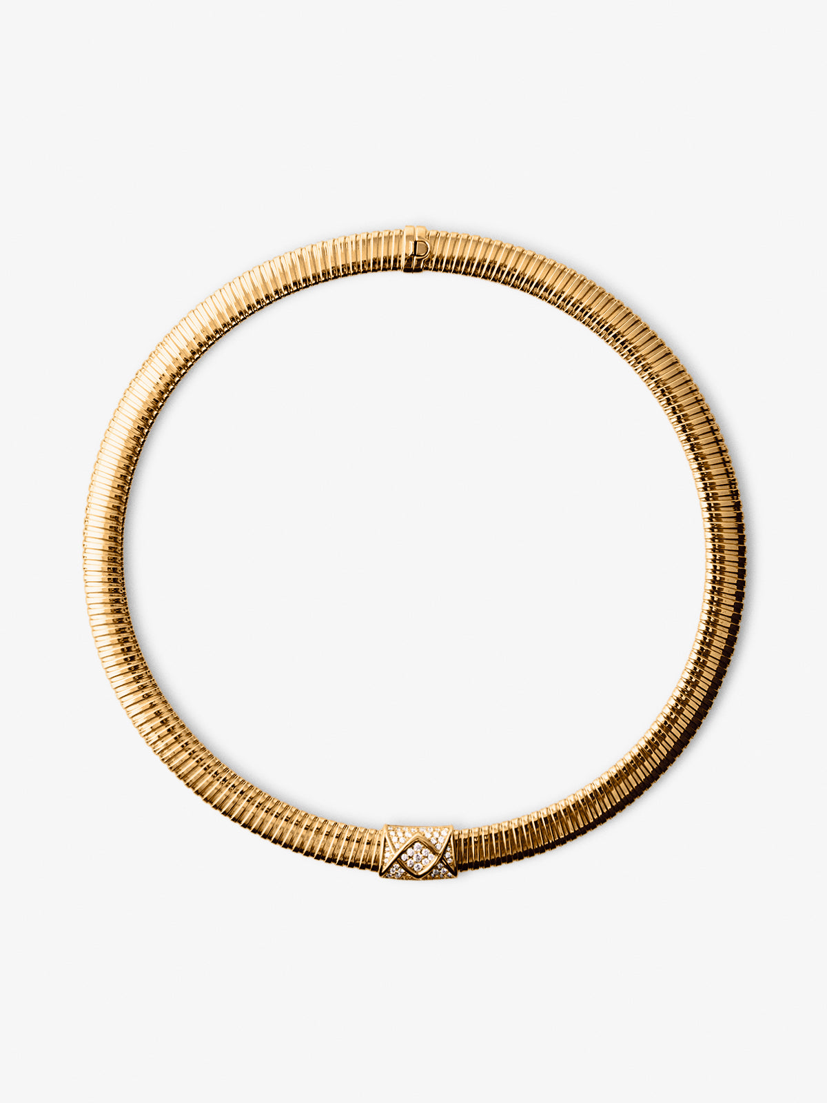 Collar tubogas de oro amarillo de 18K con 58 diamantes en talla brillante con un total de 0,9 cts