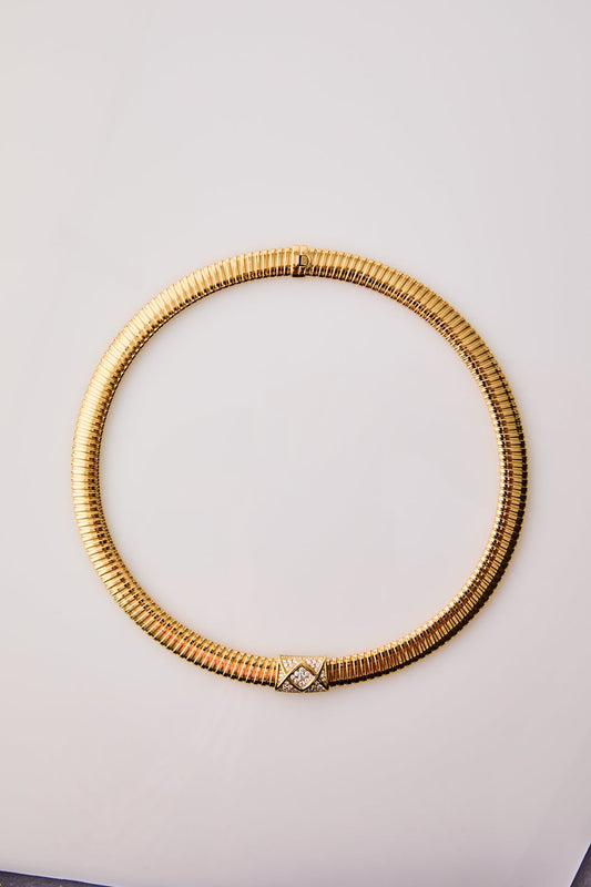 Collar tubogas de oro amarillo de 18K con 58 diamantes en talla brillante con un total de 0,9 cts