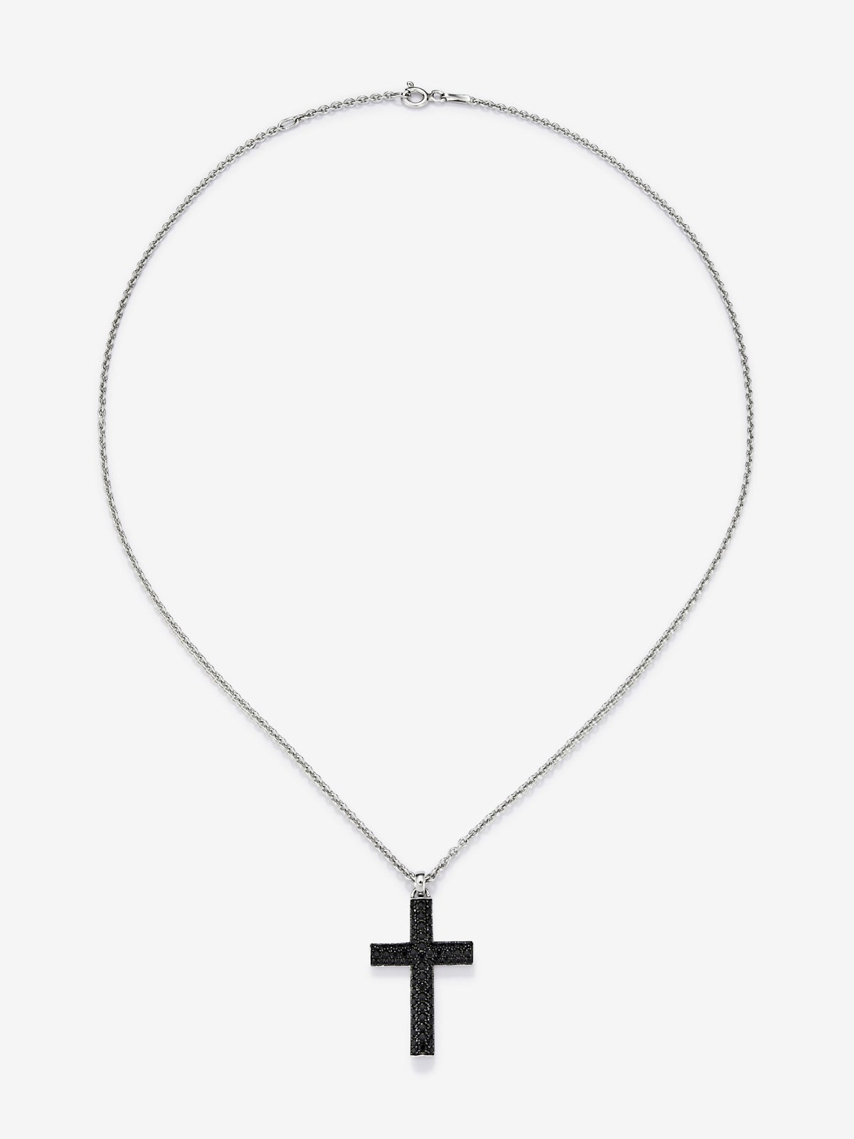 Colgante de plata 925 con cruz de 75 espinelas negras en talla brillante con un total de 1,04 cts