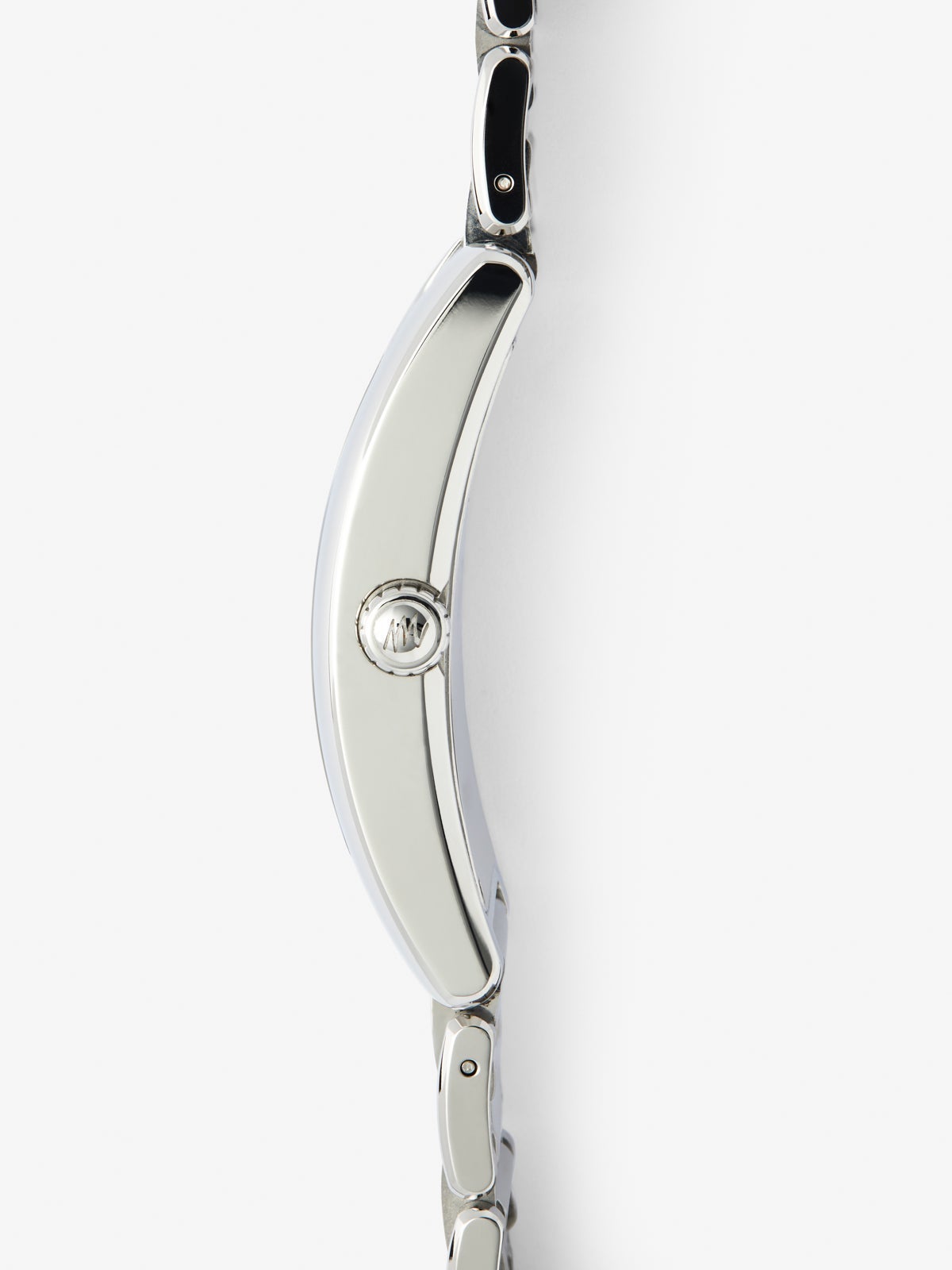 Reloj de acero inoxidable con cristal de zafiro y movimiento de cuarzo
