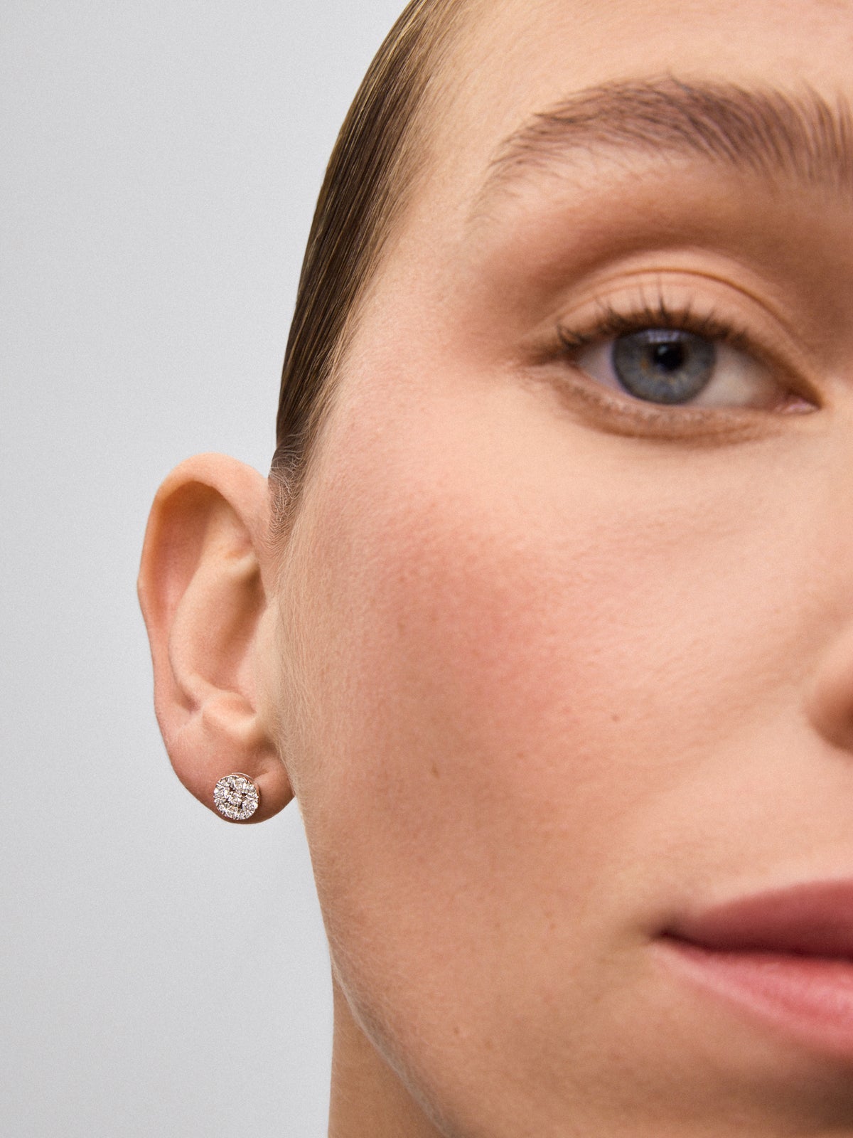 Pendientes de oro blanco de 18K y diamantes