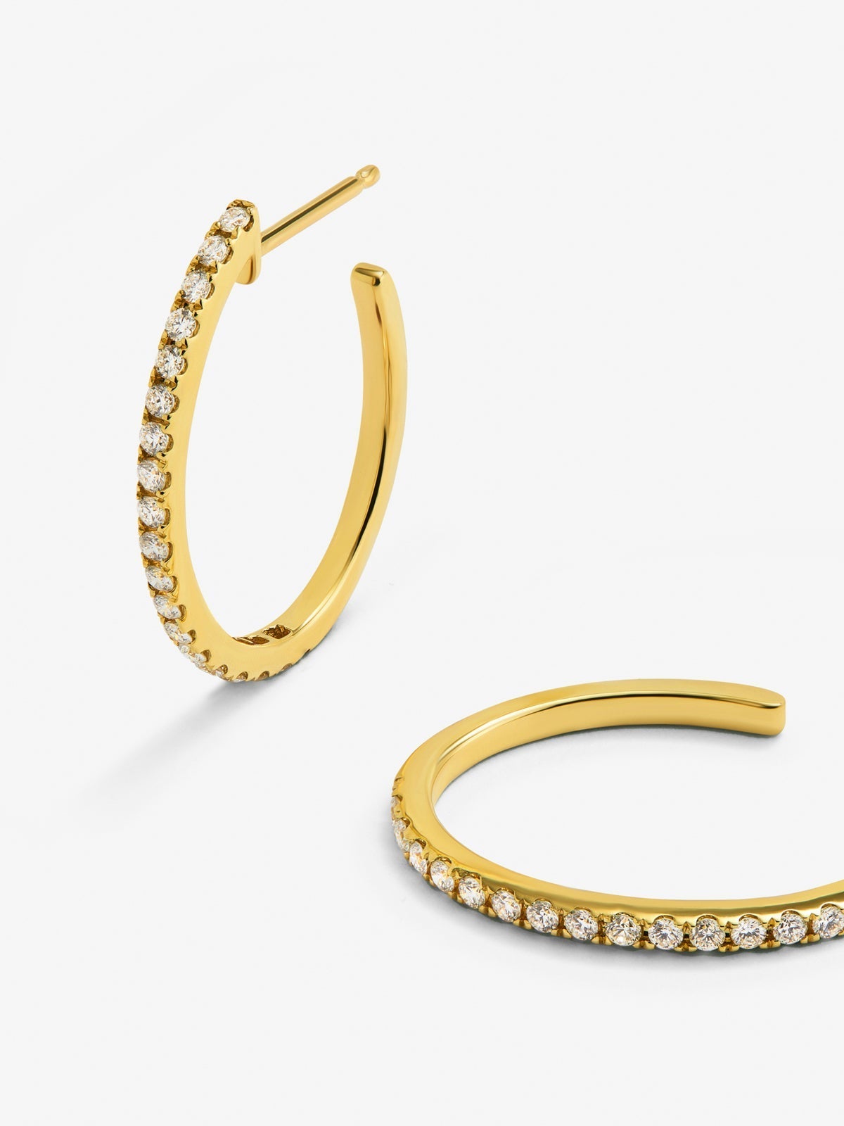 Pendientes de aro de oro amarillo de 18K con diamantes blancos en talla brillante de 0,51 cts
