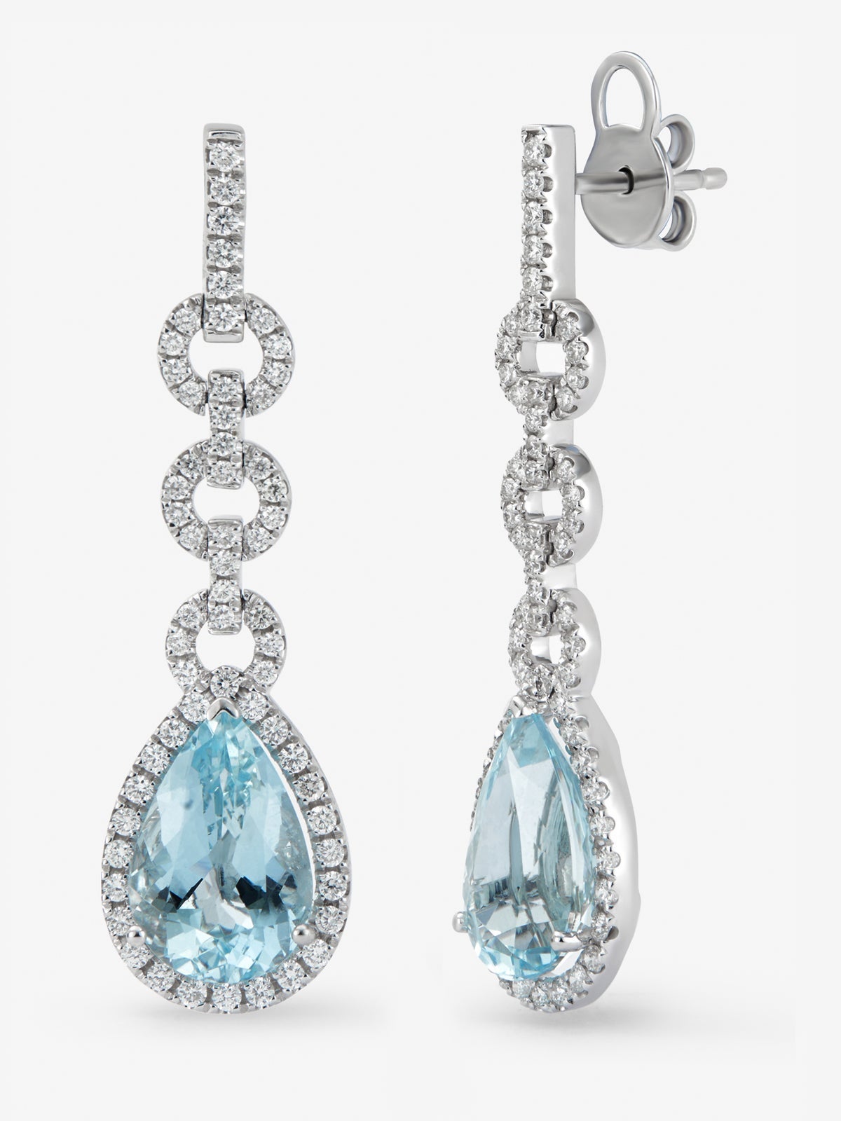Pendientes de oro blanco de 18K con 2 aguamarinas en talla pera de 10,05 cts y con diamantes en talla brillante con un total de 0,73 cts