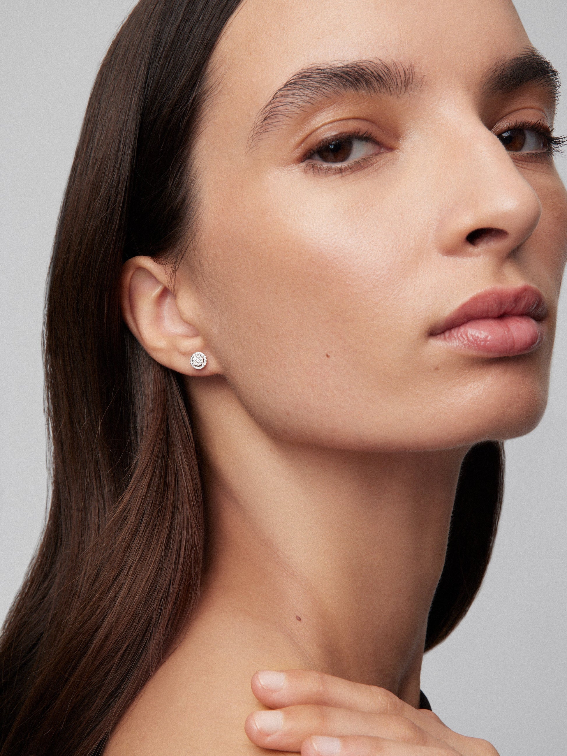 Pendientes de oro blanco de 18kt con diamantes