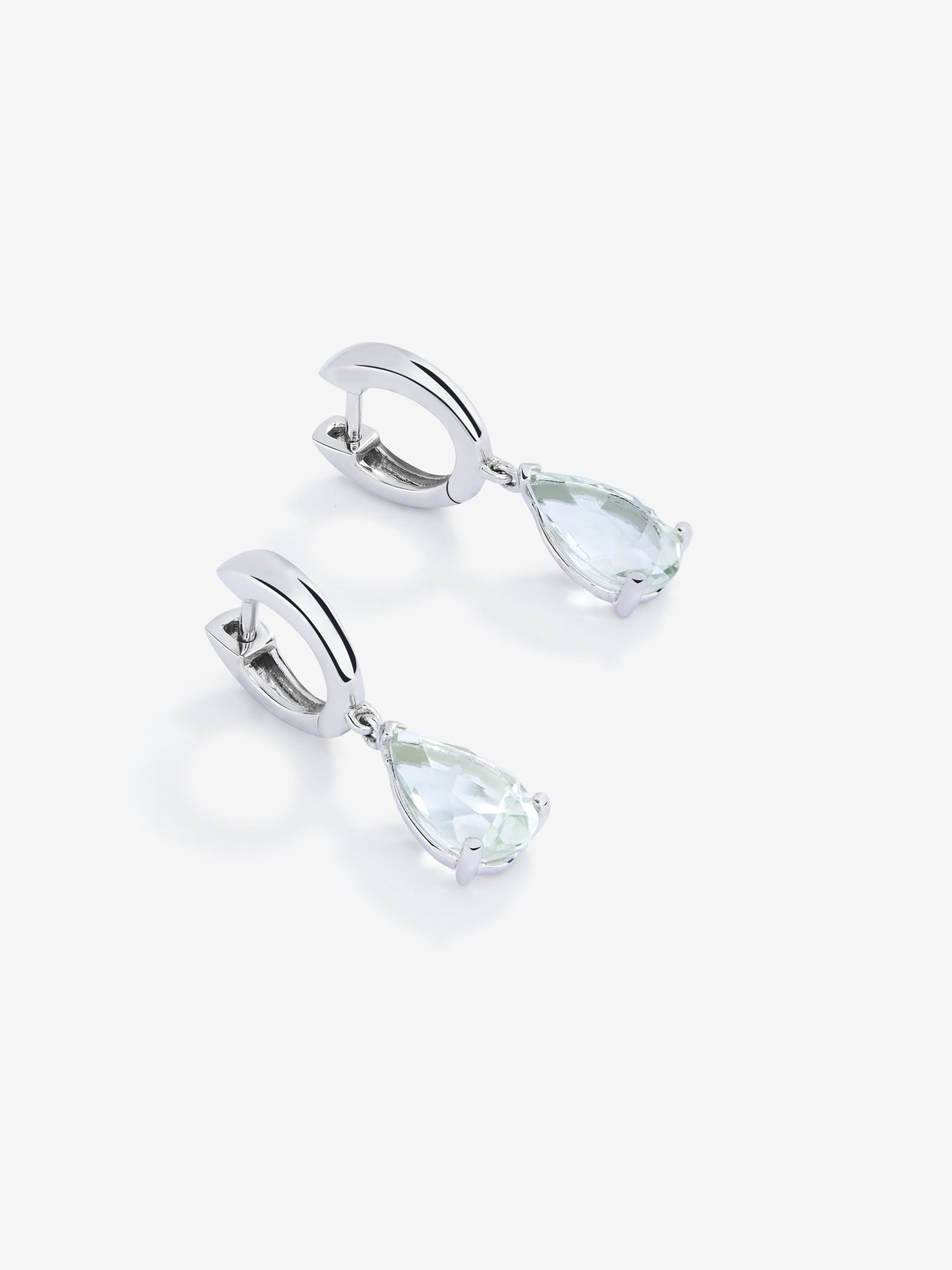 Pendientes de plata 925 con amatista verde en talla pera de 3,2 cts