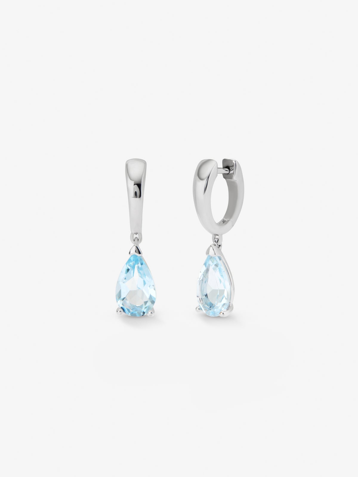 Pendientes de plata 925 con 2 topacios azul sky en talla pera con un total de 4 cts