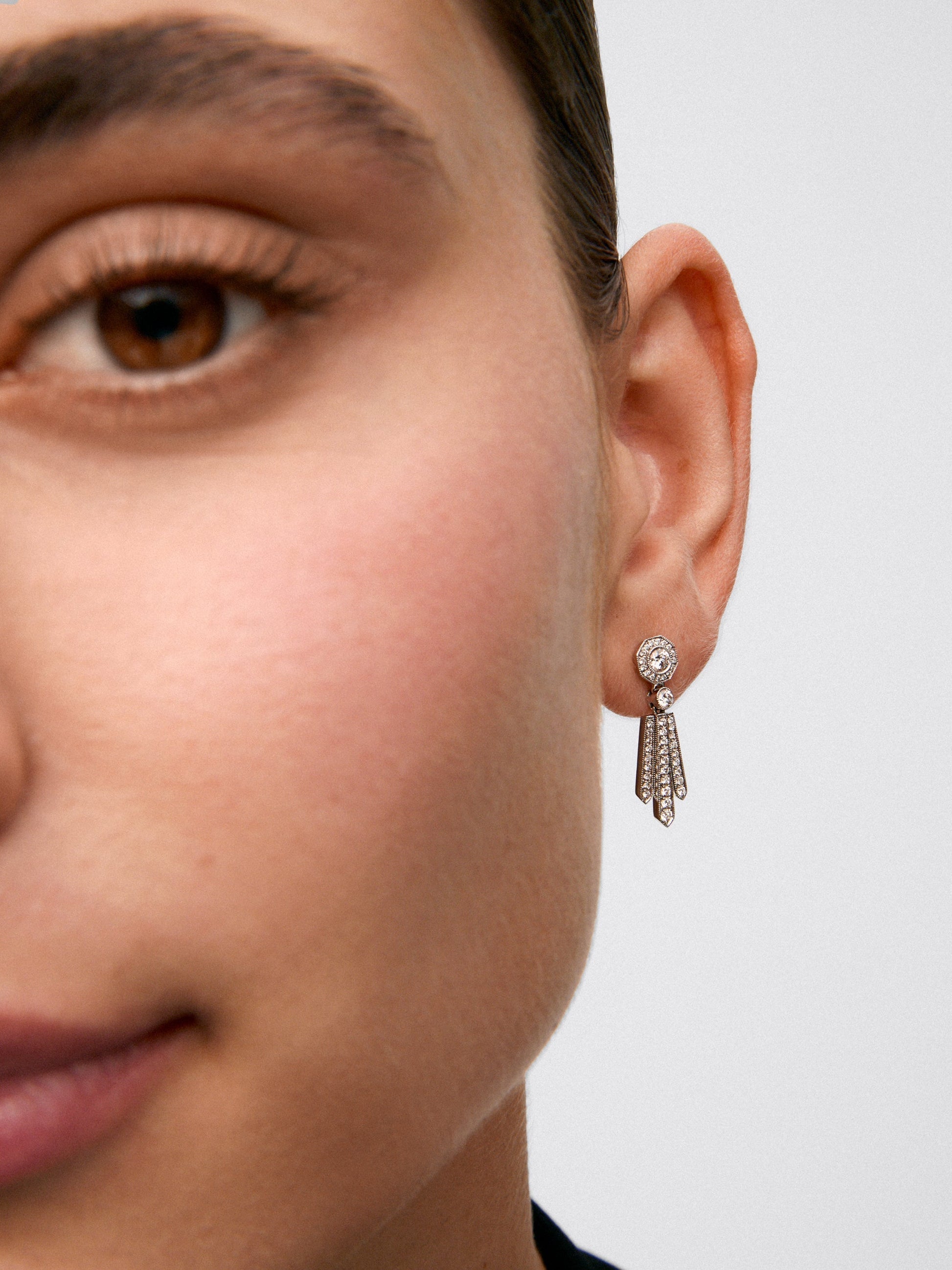 Pendientes desmontables de oro blanco de 18K con diamantes blancos en talla brillante de 0,2 cts