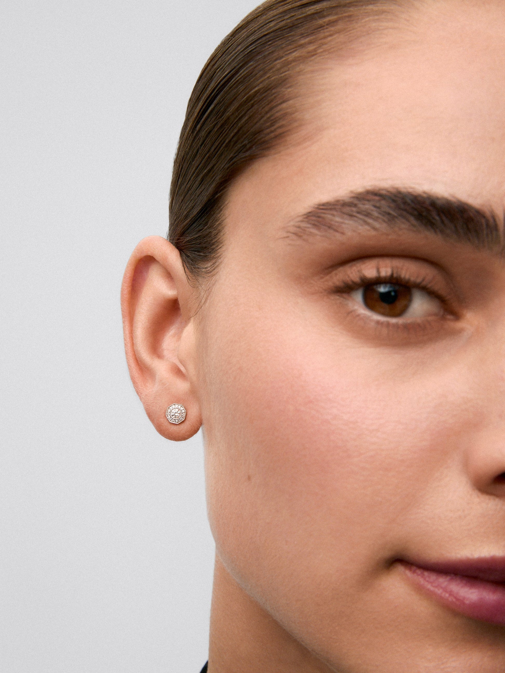 Pendientes desmontables de oro blanco de 18K con diamantes blancos en talla brillante de 0,2 cts