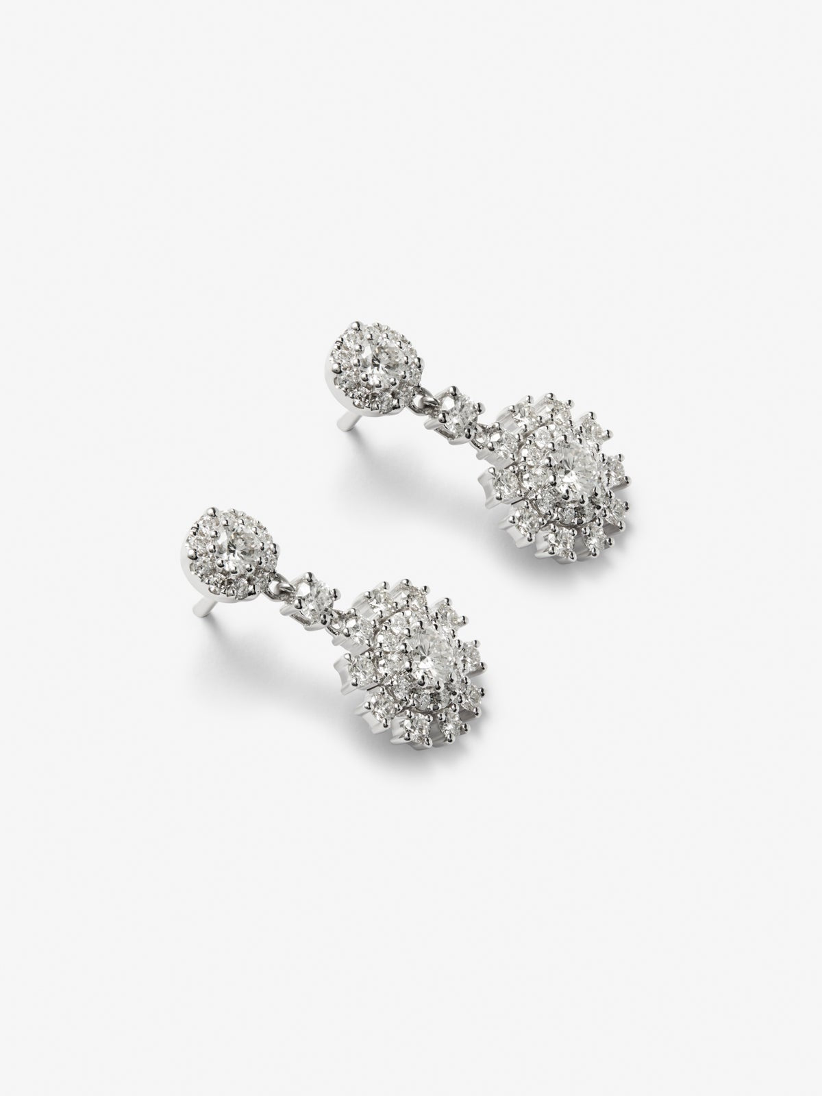 Pendientes de oro blanco de 18kt con diamantes