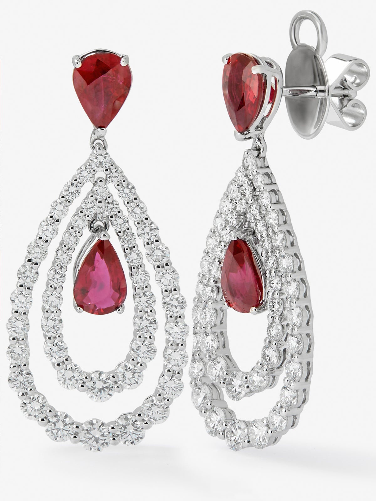Pendientes en lágrima largo de oro blanco de 18K con diamantes
