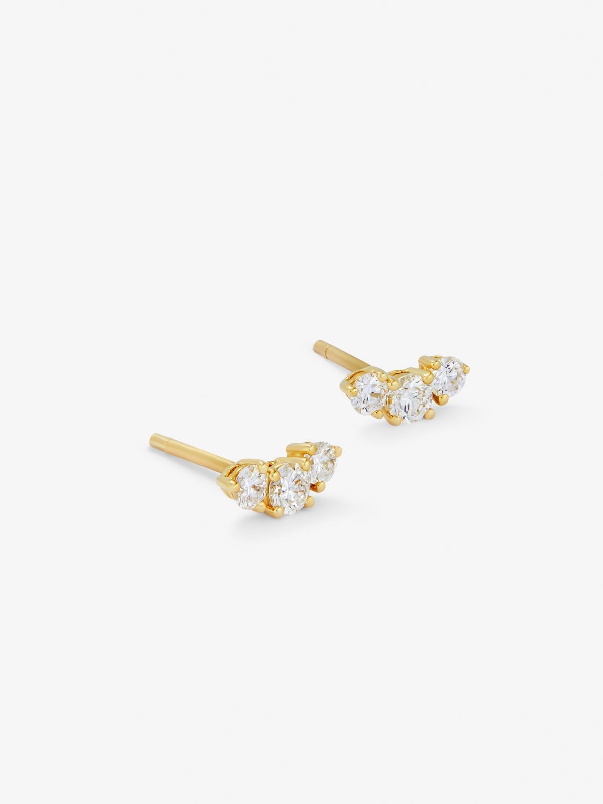 Pendientes de oro amarillo de 18K con diamantes blancos en talla brillante de 0,58 cts
