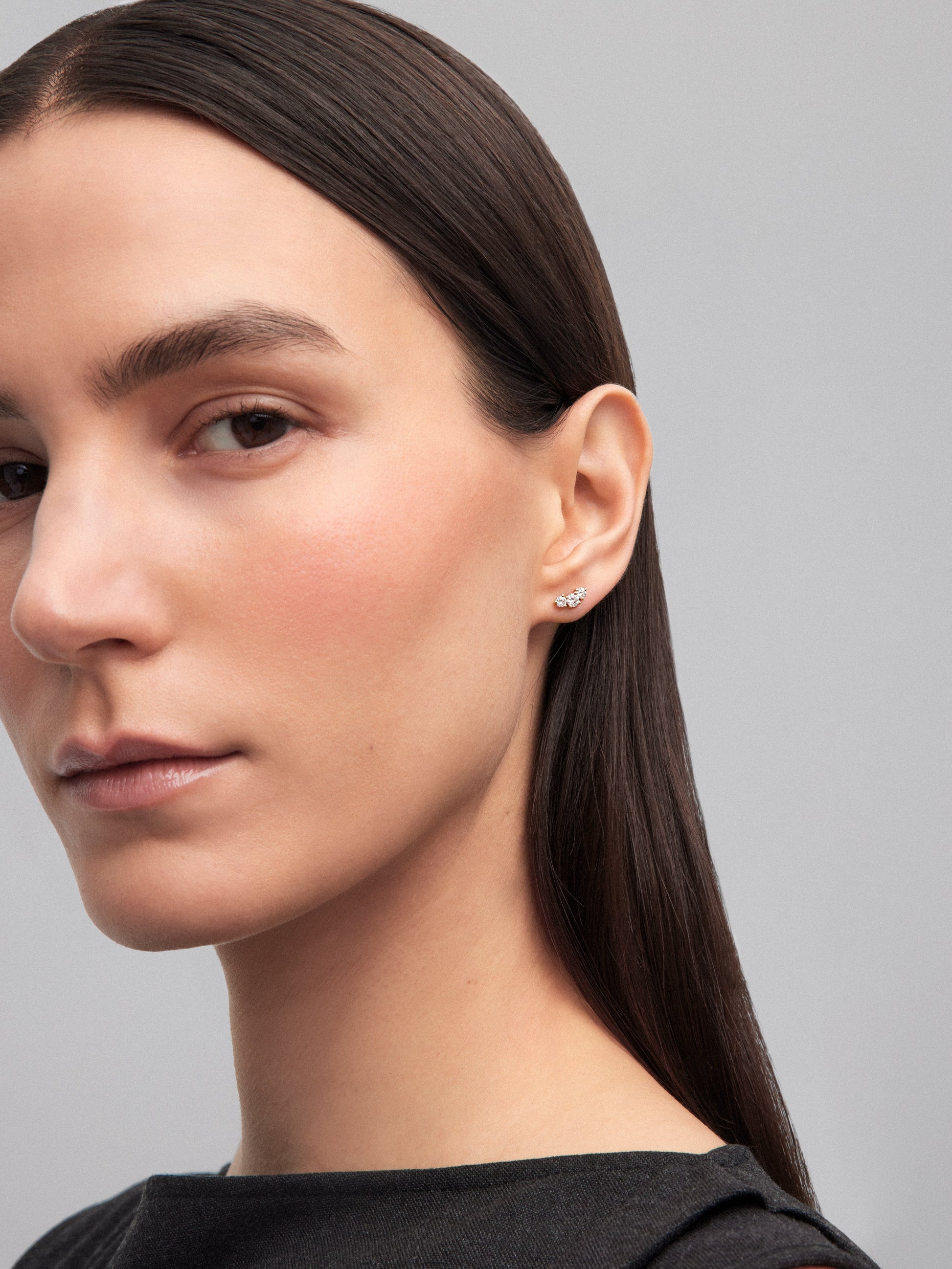Pendientes de oro amarillo de 18K con diamantes blancos en talla brillante de 0,58 cts