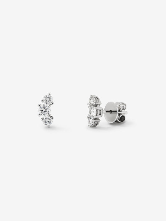 Pendientes de oro blanco de 18K con 6 diamantes en talla brillante con un total de 0,58 cts