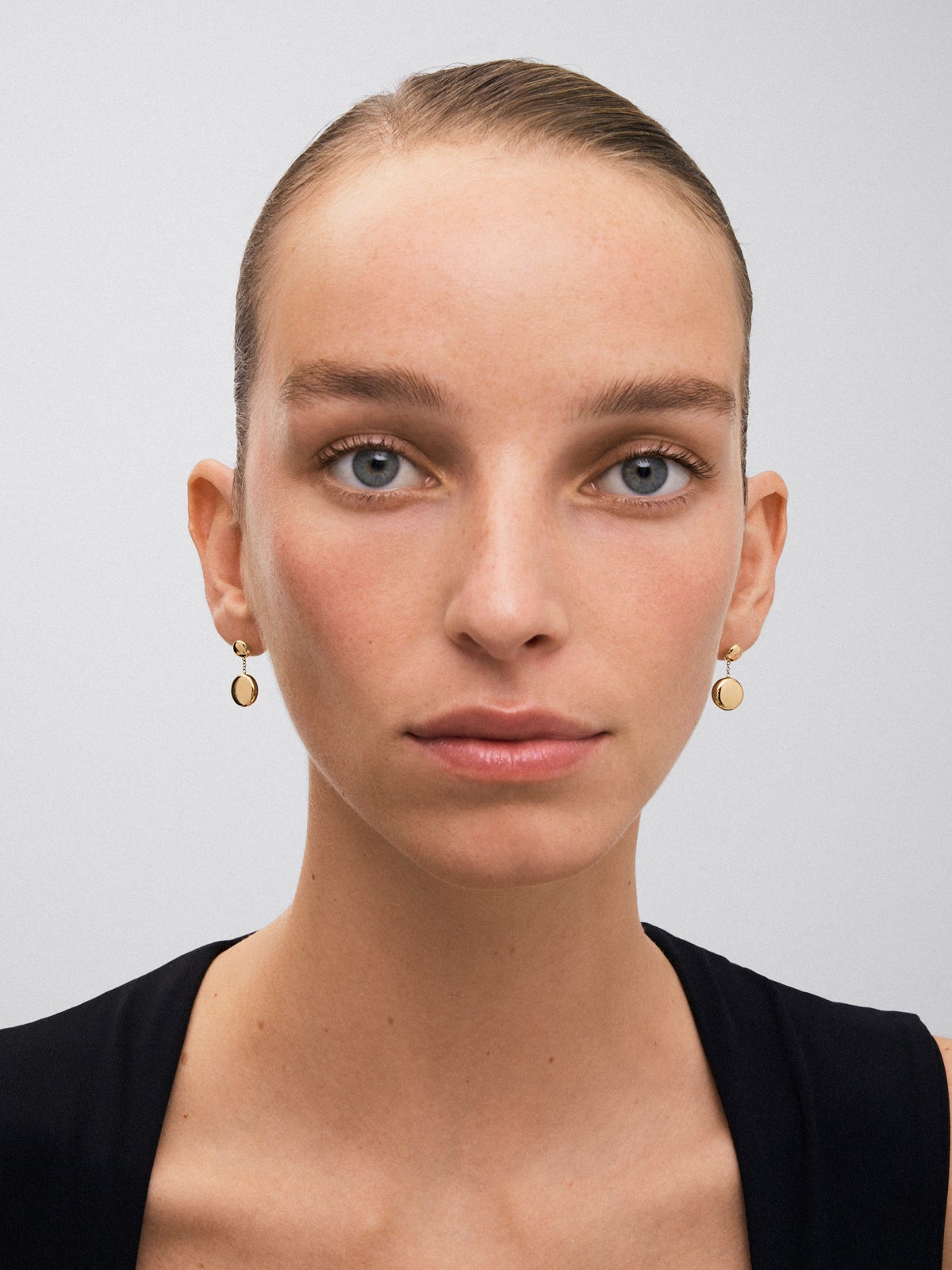 Pendientes de oro amarillo de 18K con esferas