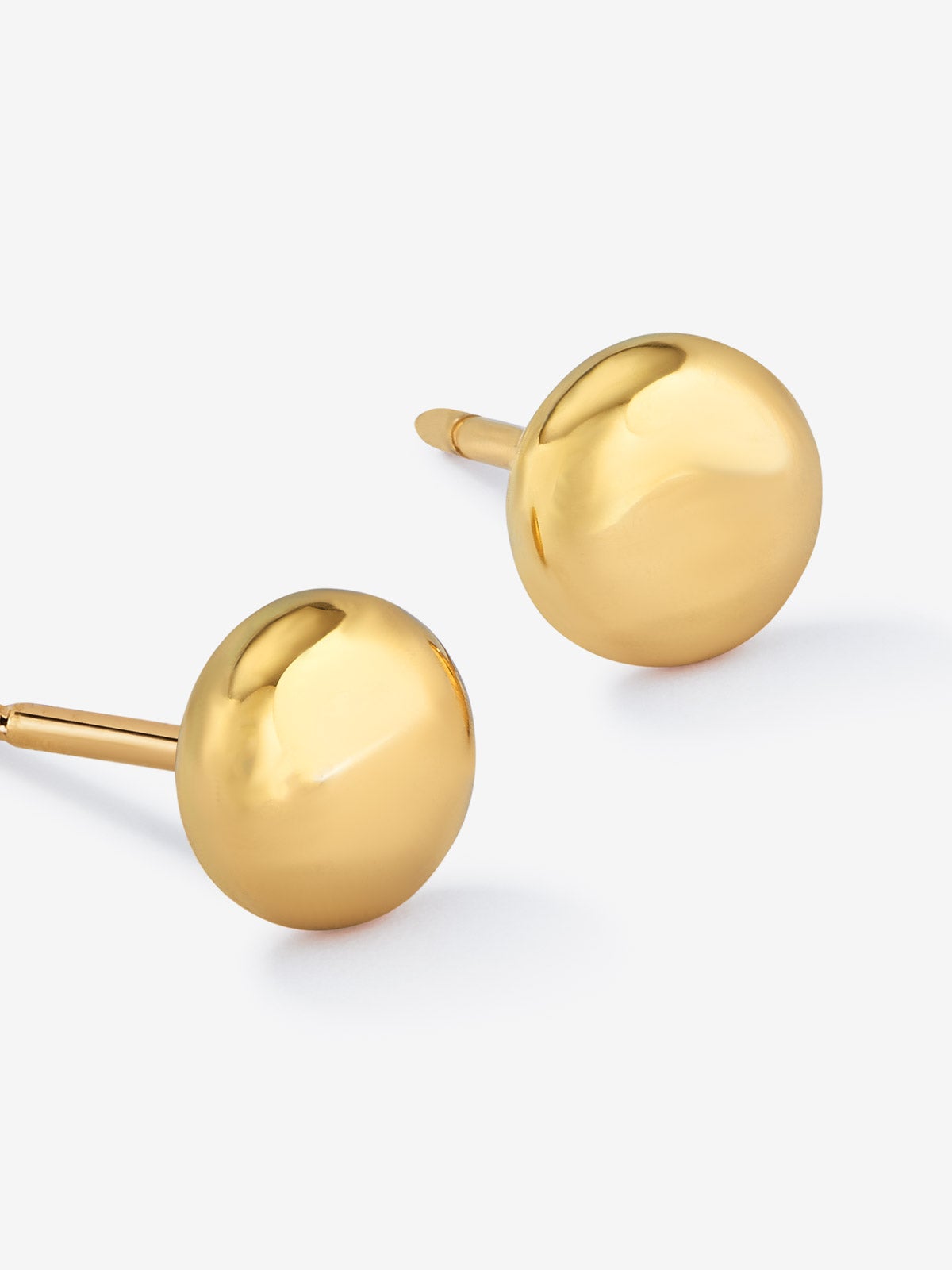 Pendientes de botón de oro amarillo de 18K de 6mm