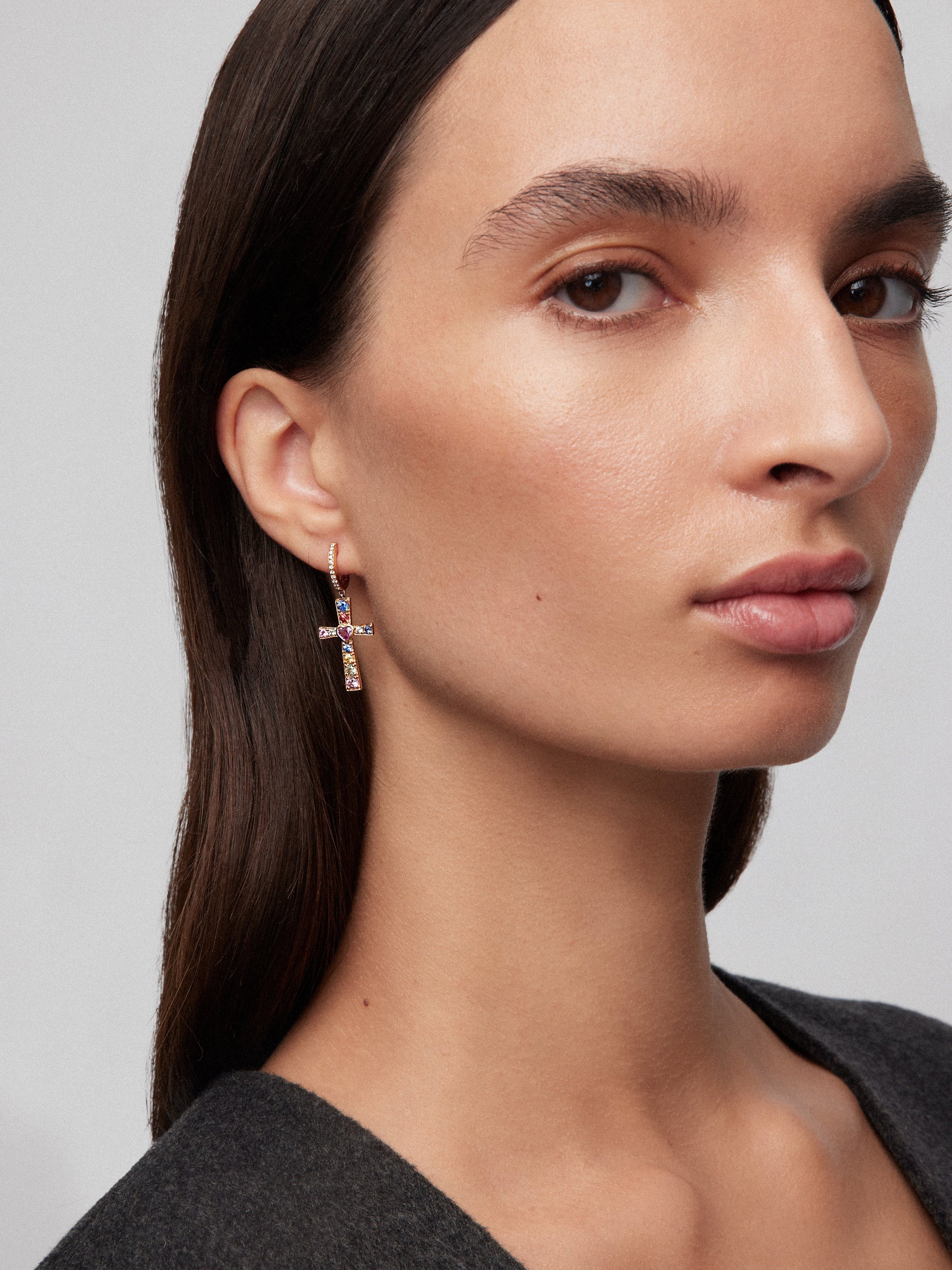 Pendientes de oro rosa de 18kt con zafiros multicolor