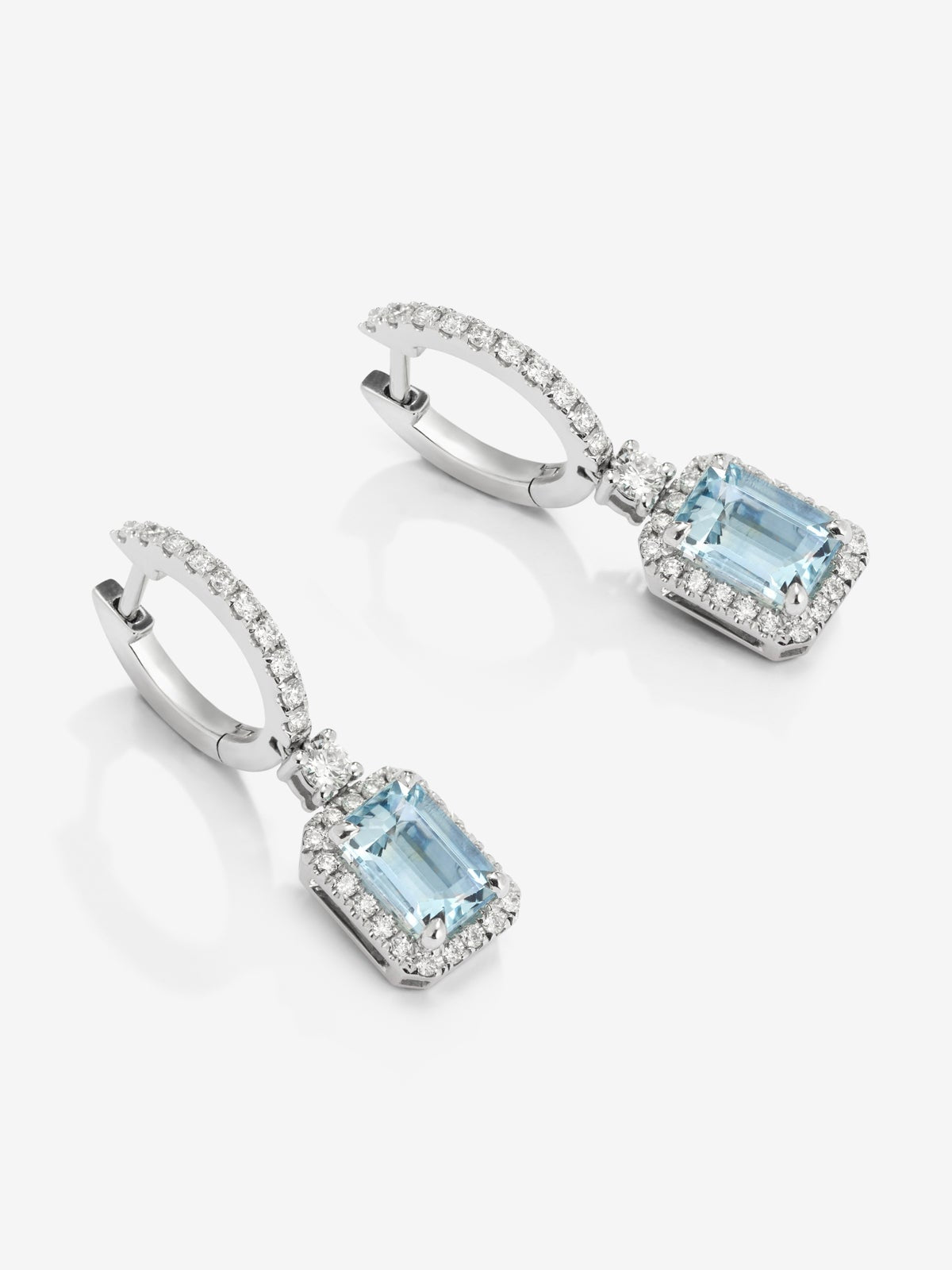 Pendientes de aro con colgante de oro blanco de 18K con aguamarina y diamante