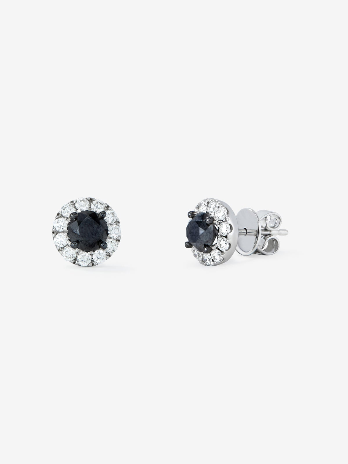 Pendientes orla de oro blanco de 18K con diamante negro y diamante blanco