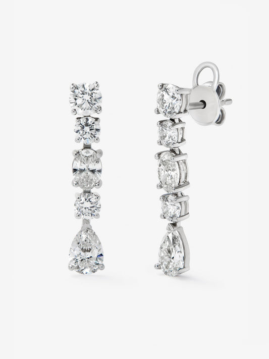 Pendientes de oro blanco de 18K con diamantes en talla brillante, pera y oval de 3,04 cts