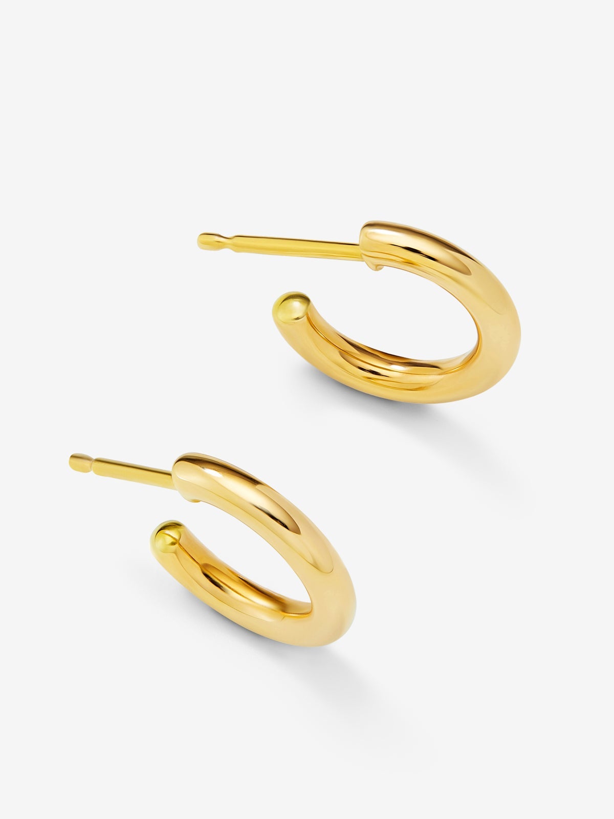 Pendientes aro liso pequeño de oro amarillo de 18K